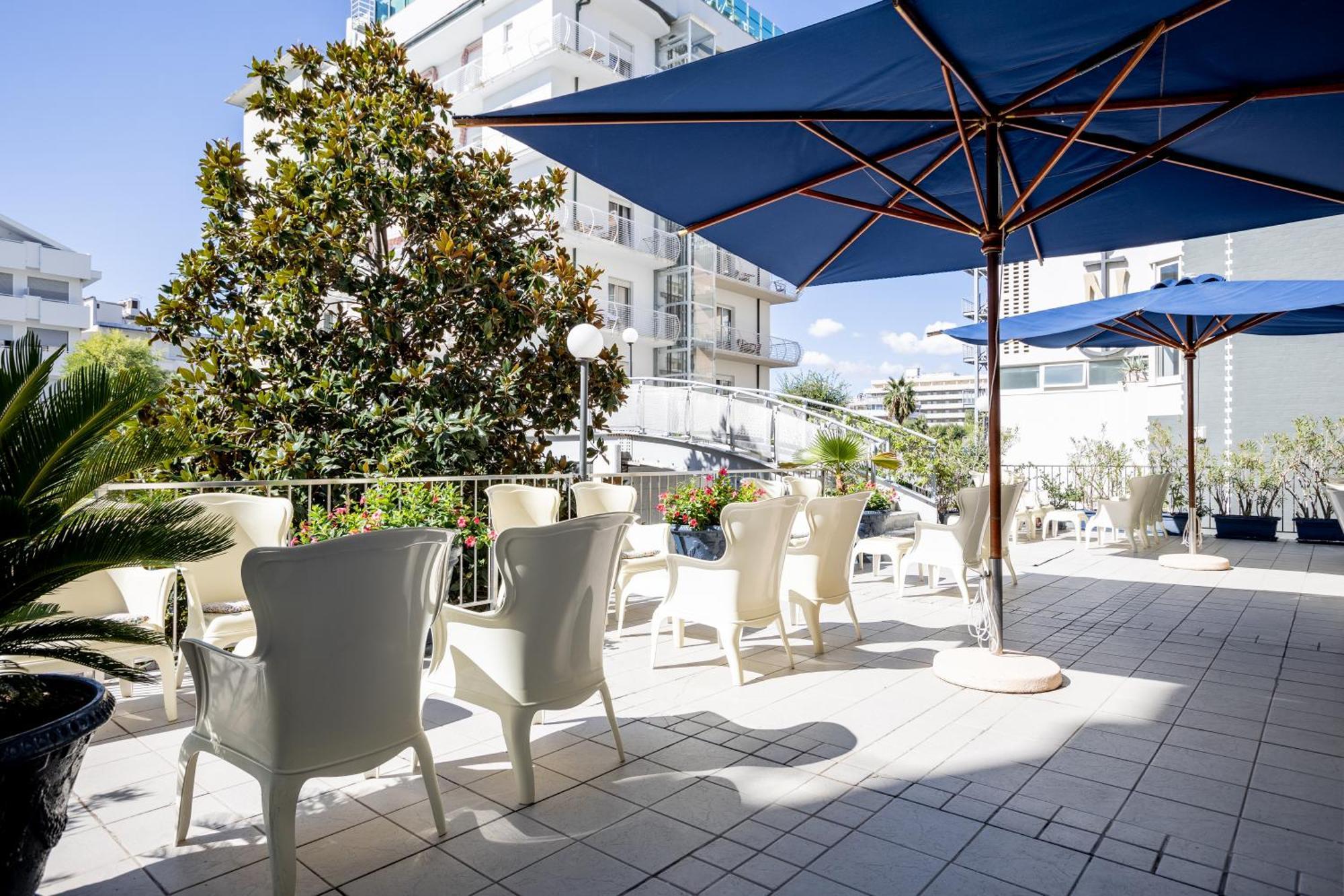 Hotel Caravelle Cattolica Exterior photo